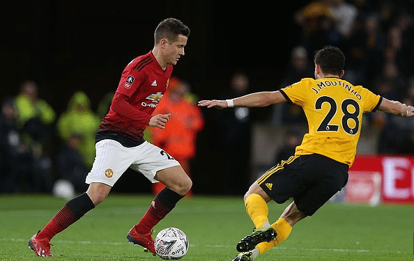 更显露他在 更显露他在